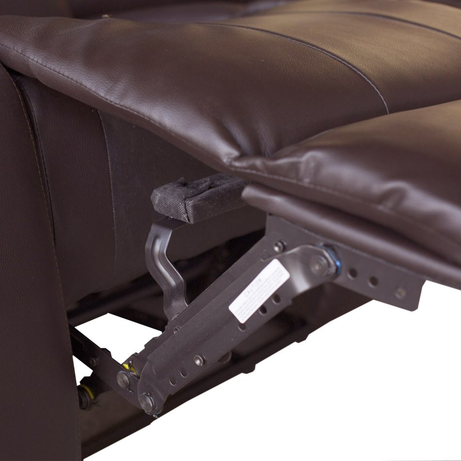 Single Seater Recliner Sofa Chair In Faux Leather Lounge Couch Armchair in Brown - Image 7