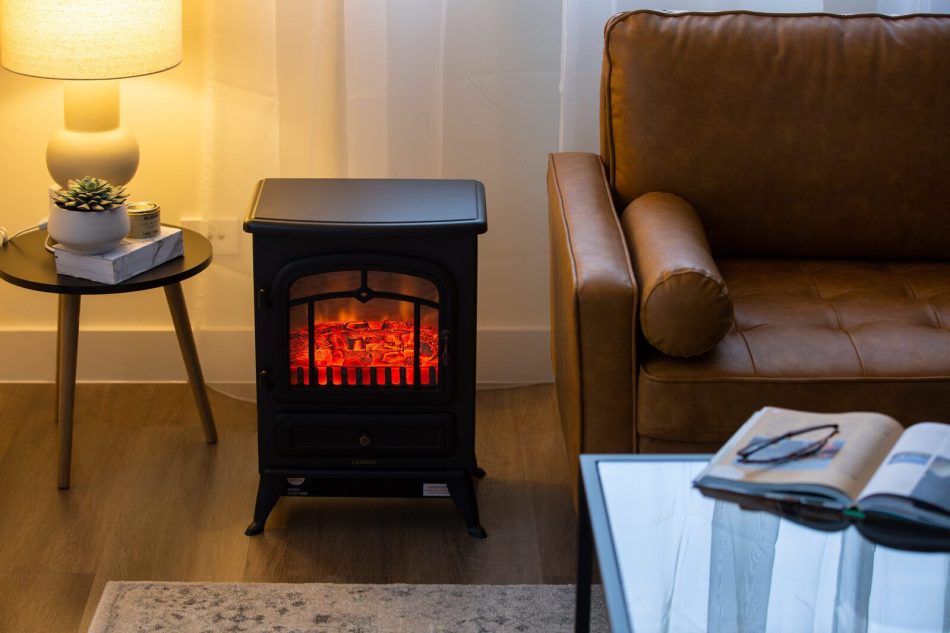 Electric Fireplace Heater w/ Real Flame Effect & 2 Heat Settings - Image 2