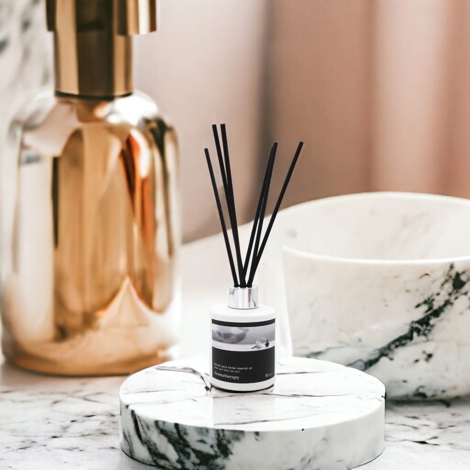 Aromatherapy White Diffuser - Image 2