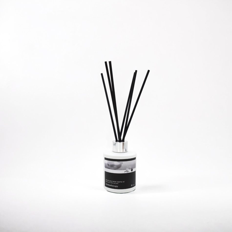 Aromatherapy White Diffuser - Image 3